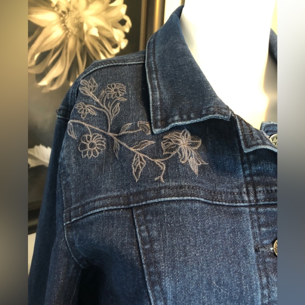 EUC Women’s Northern Reflections Denim Embroidered Jacket